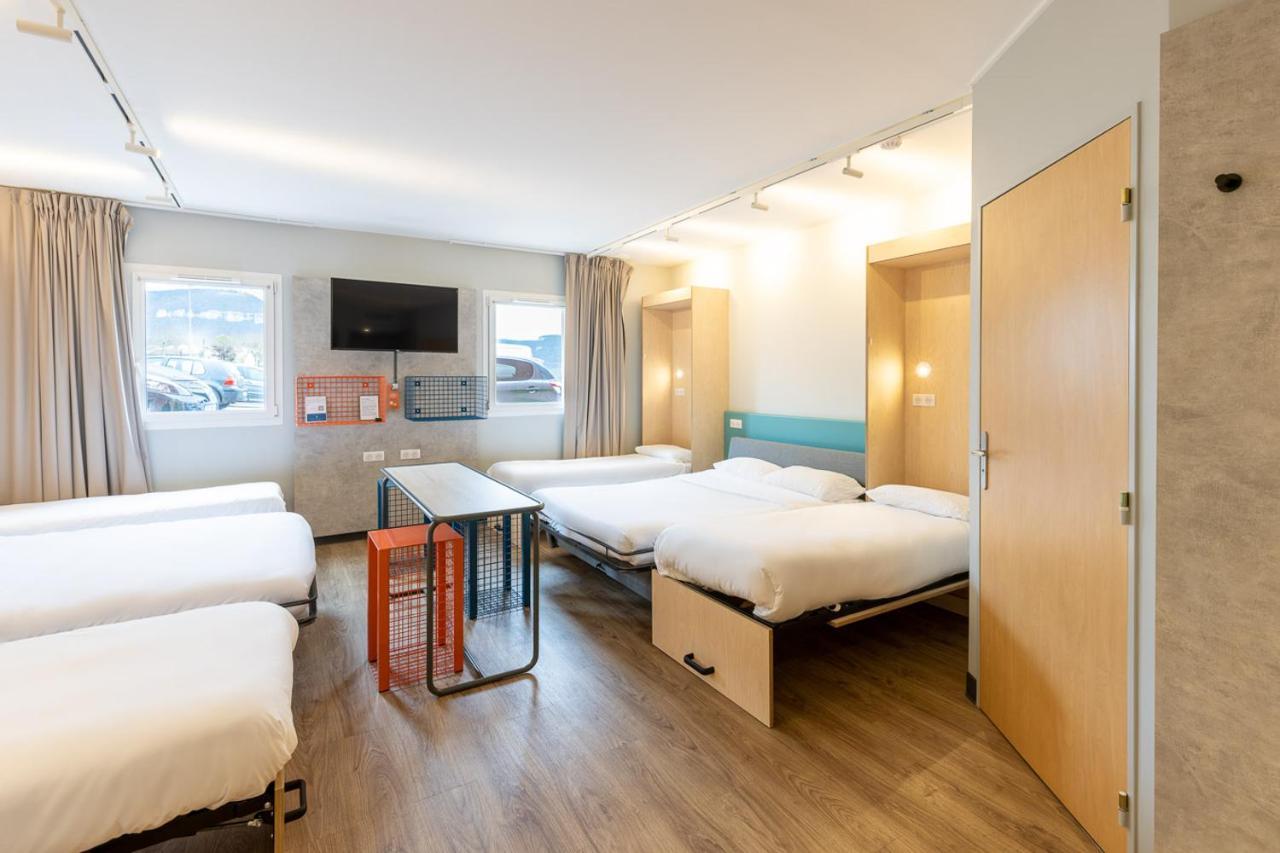 ibis Budget Millau Viaduc Exterior foto